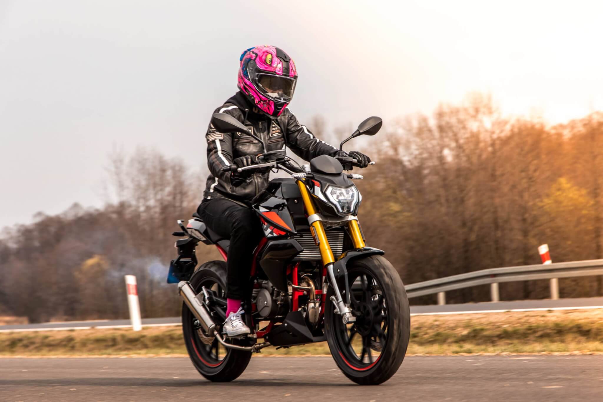 Junak Furious 50 ccm 2T. Takich motorowerów już nikt nie robi