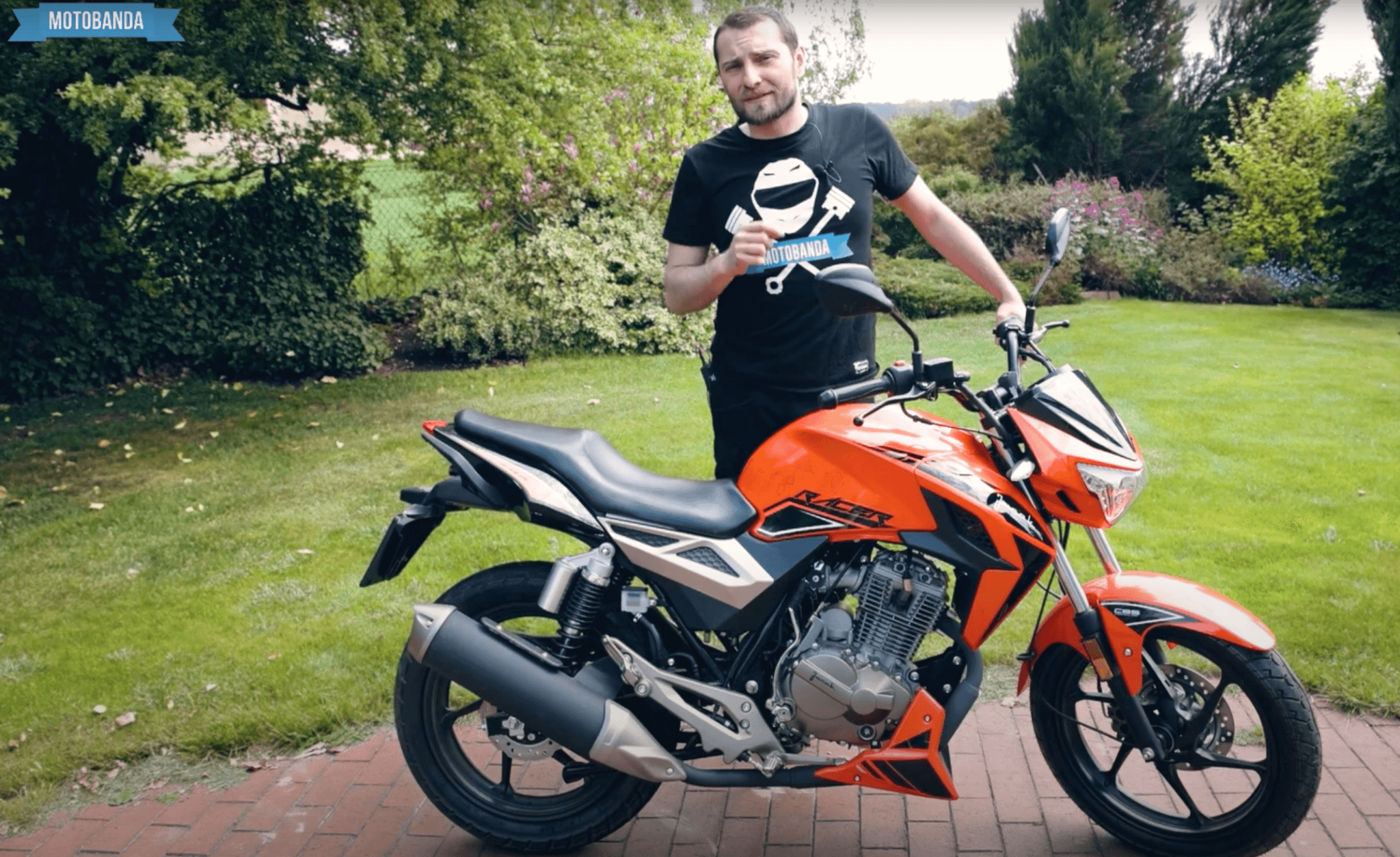 Motobanda.pl:To NIE jest DROGI Motocykl. JUNAK RACER 125 – jak jeździ?￼