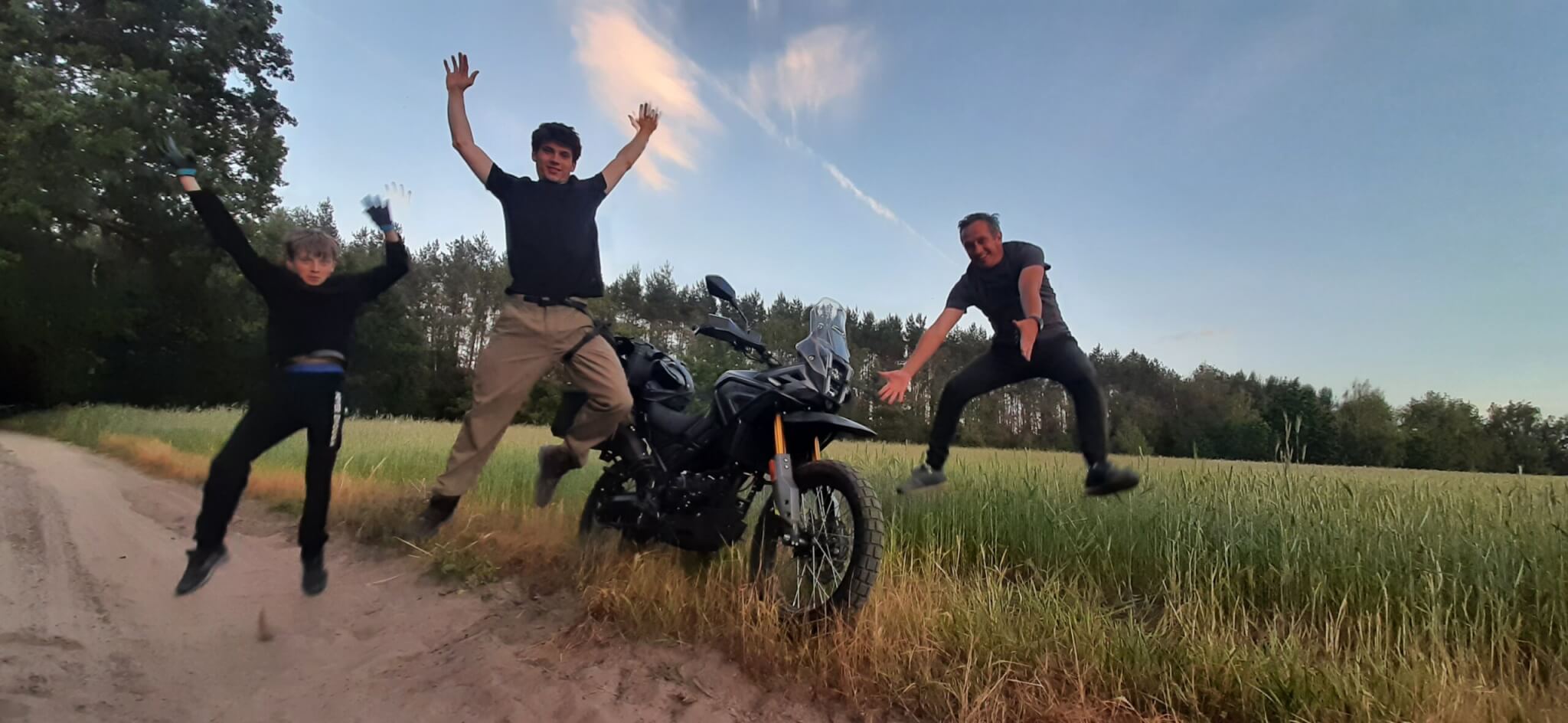 Wyłoniliśmy zwycięzcę konkursu „Junak. Wiosna na okrągło. Zwracamy kasę za jednoślad”. Mówi: „Kupiliśmy nie tylko motocykl. Kupiliśmy początek rodzinnej pasji.”